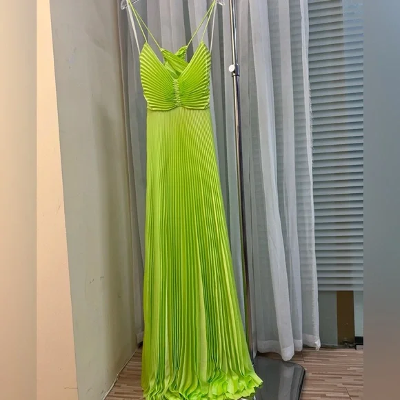 ALC Elegant Lime Green PleatedMaxi Dress 6